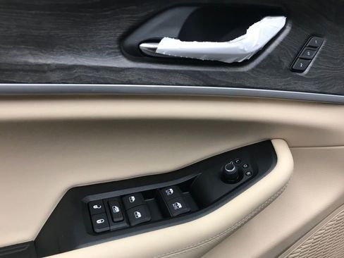 New 2025 Jeep Grand Cherokee L Limited image 10