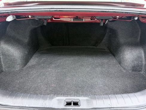 Used 2025 Nissan Altima 2.5 SV FWD image 12