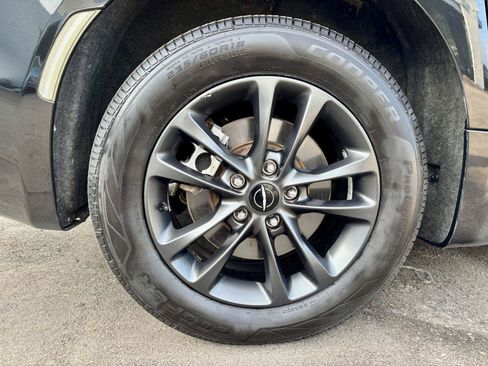 Used 2020 Chrysler Pacifica Touring-L AWD/4WD image 44