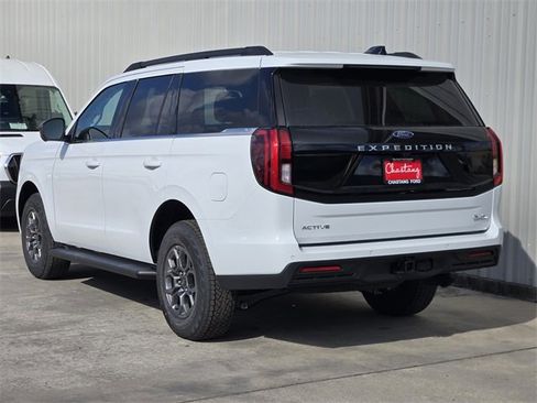 New 2025 Ford Expedition Active image 6