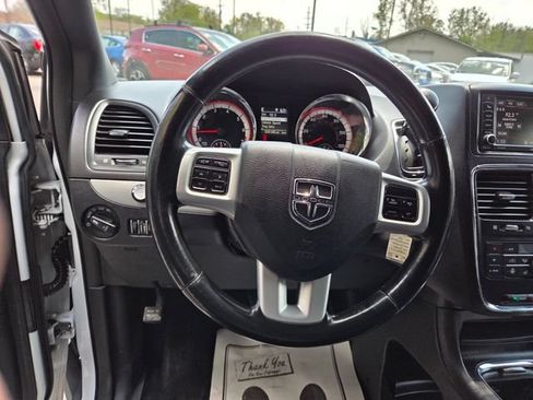 Used 2020 Dodge Grand Caravan GT FWD image 16
