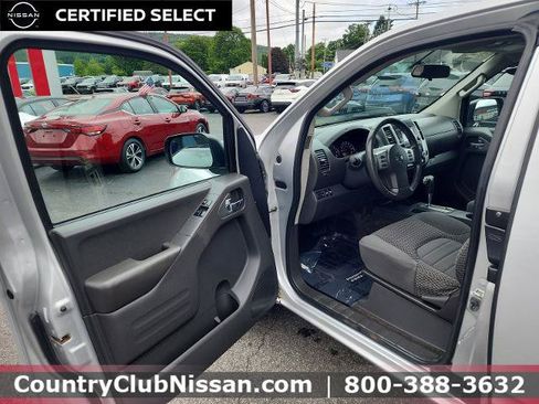 Certified 2016 Nissan Frontier SV AWD/4WD image 10