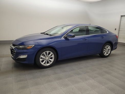Used 2023 Chevrolet Malibu LT FWD image 2