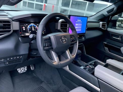 Used 2025 Toyota Tundra Limited image 16