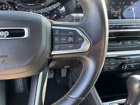 Used 2022 Jeep Compass Limited image 5