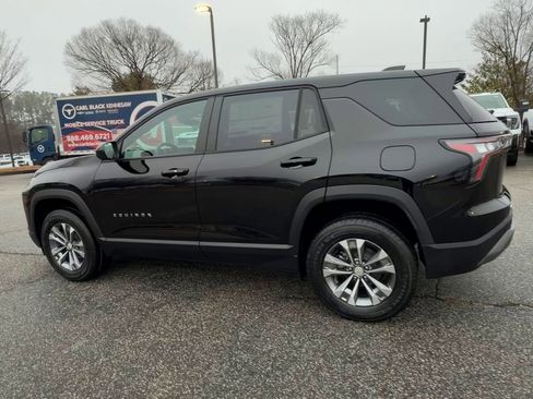 Used 2026 Chevrolet Equinox LT FWD image 6