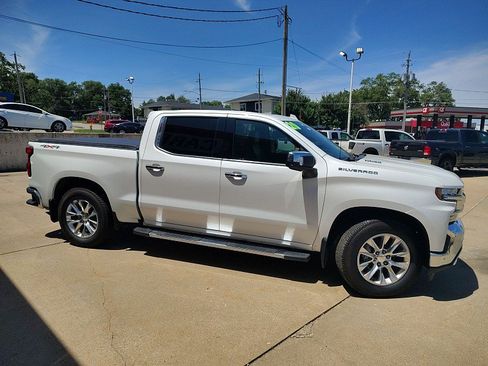Used 2020 Chevrolet Silverado 1500 LTZ w/ LTZ Premium Package AWD/4WD image 7