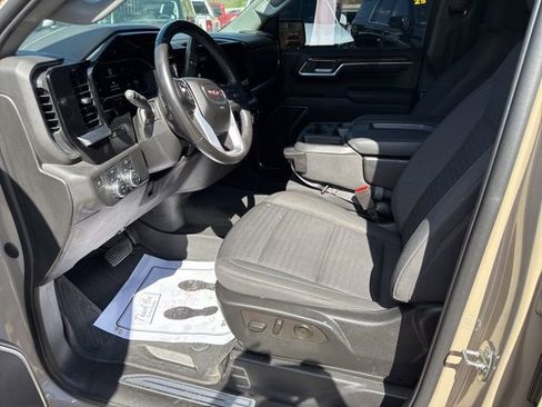 Used 2022 GMC Sierra 1500 Elevation image 17