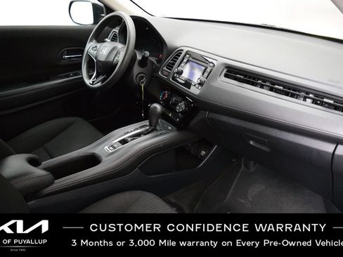 Used 2018 Honda HR-V LX image 16