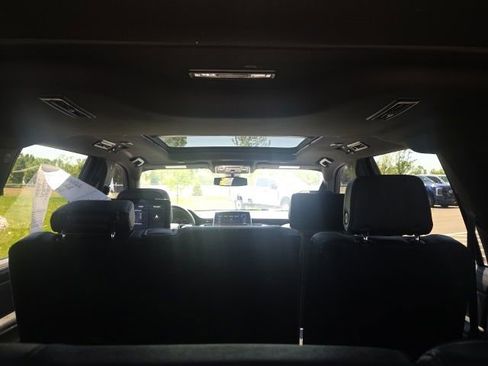 Used 2021 Chevrolet Suburban RST w/ Rear Media and Nav Package AWD/4WD image 15