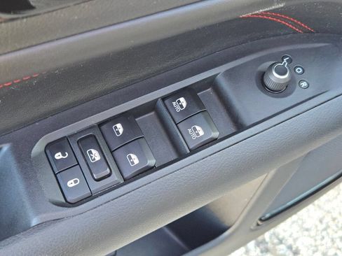 Used 2024 Jeep Compass Trailhawk AWD/4WD image 19