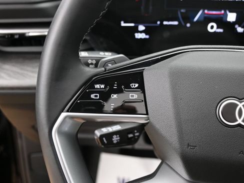 Used 2025 Audi Q5 Premium Plus w/ Premium Plus AWD/4WD image 17