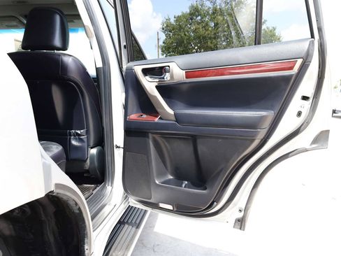Used 2018 Lexus GX 460 Premium w/ Premium Package AWD/4WD image 48