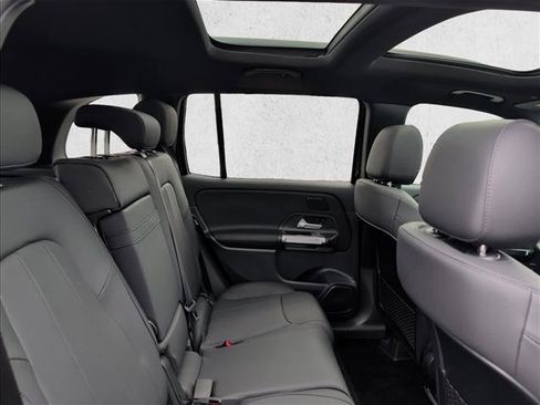 Used 2026 Mercedes-Benz GLB 250 image 20