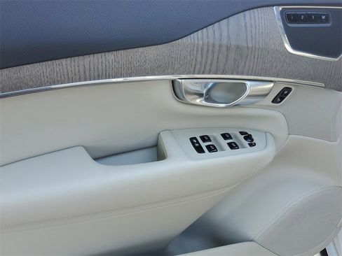 Certified 2023 Volvo XC90 B6 Plus w/ Protection Package Premier image 18