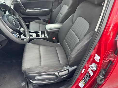 Used 2020 Kia Sportage LX FWD image 4