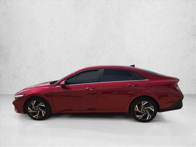 Used 2024 Hyundai Elantra SEL w/ Convenience Package FWD image 9