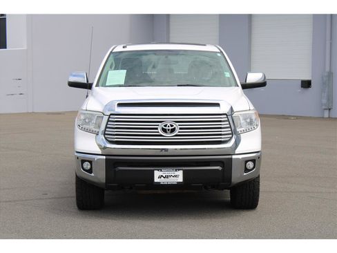 Used 2016 Toyota Tundra Limited w/ Limited Premium Package AWD/4WD image 5
