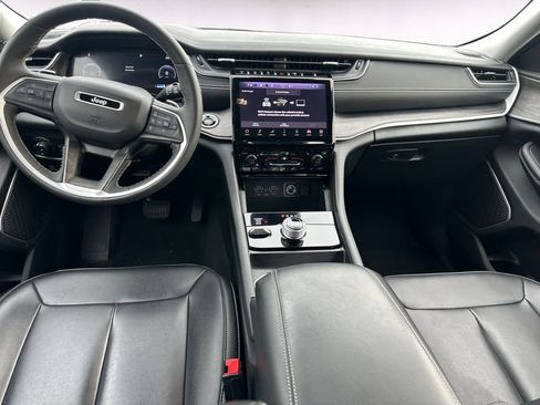 Used 2024 Jeep Grand Cherokee L Limited image 10