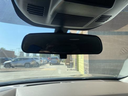 Used 2022 Nissan Rogue SV image 39