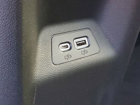 Certified 2023 Buick Envision Essence w/ Sport Touring Package image 12