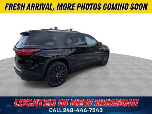Used 2023 Chevrolet Traverse RS w/ LPO, Floor Liner Package AWD/4WD image 2