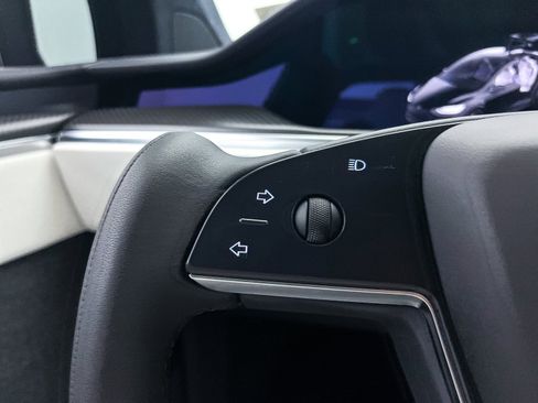 Used 2022 Tesla Model X Plaid image 28