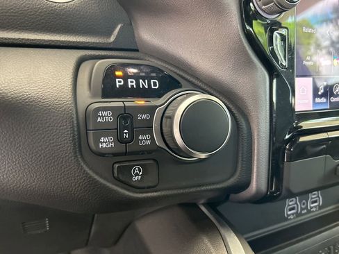 Used 2025 RAM 1500 Big Horn AWD/4WD image 8