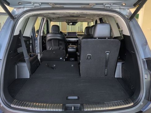 Used 2022 Kia Telluride SX w/ SX Prestige Package image 45