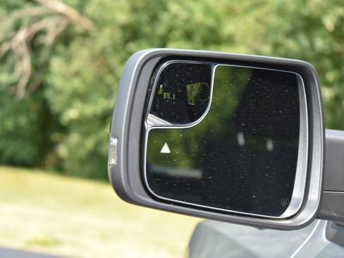 Used 2025 RAM 1500 Big Horn AWD/4WD image 32