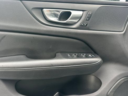Used 2024 Volvo S60 B5 Plus image 11