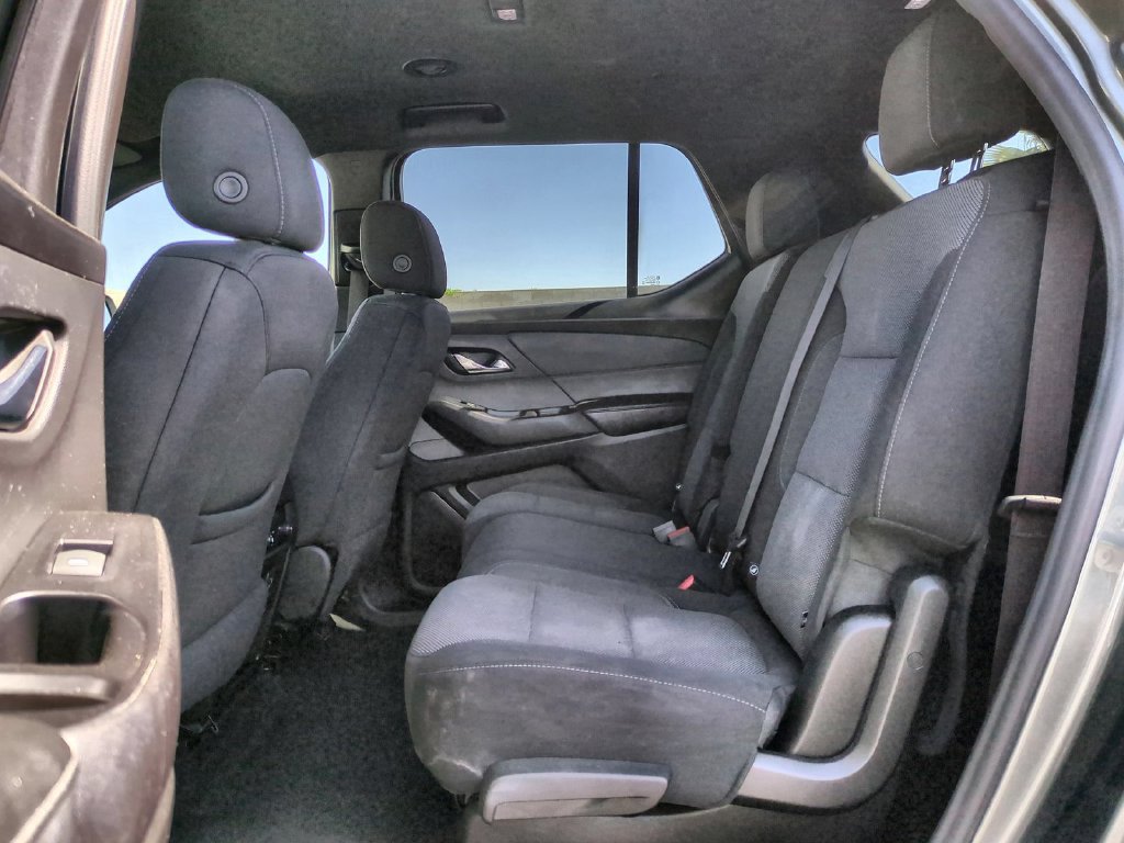 Used 2023 Chevrolet Traverse LT FWD image 28