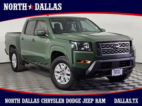 Used 2022 Nissan Frontier SV image 1