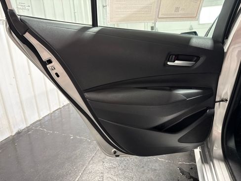 Used 2020 Toyota Corolla LE FWD image 15