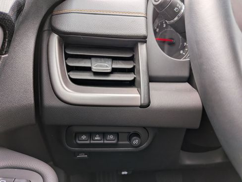 Certified 2023 GMC Terrain AT4 w/ Tech Package AWD/4WD image 17