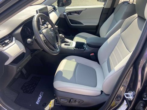 Used 2025 Toyota RAV4 XLE Premium FWD image 16