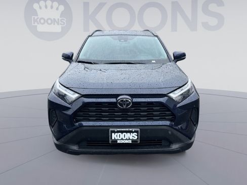 Used 2025 Toyota RAV4 XLE AWD/4WD image 11