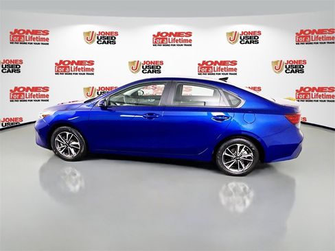 Used 2023 Kia Forte LXS image 12