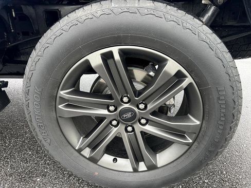 Used 2022 Ford F150 XLT w/ Equipment Group 302A High image 10