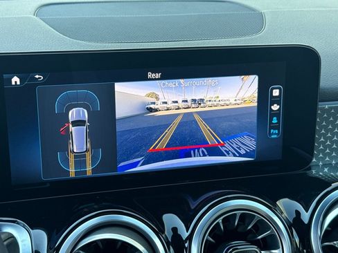 Certified 2025 Mercedes-Benz GLB 250 image 23