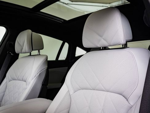 New 2026 BMW X6 xDrive40i w/ Climate Comfort Package image 20