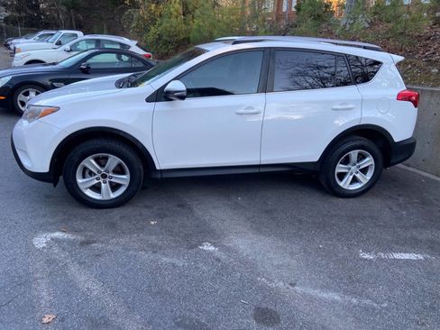 Used 2013 Toyota RAV4 XLE image 6