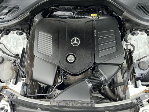 Used 2024 Mercedes-Benz GLC 300 4MATIC image 34