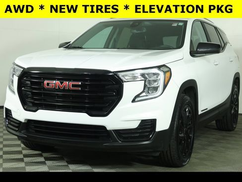 Used 2023 GMC Terrain SLE w/ Elevation Edition image 1