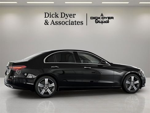 Used 2025 Mercedes-Benz C 300 Sedan image 7