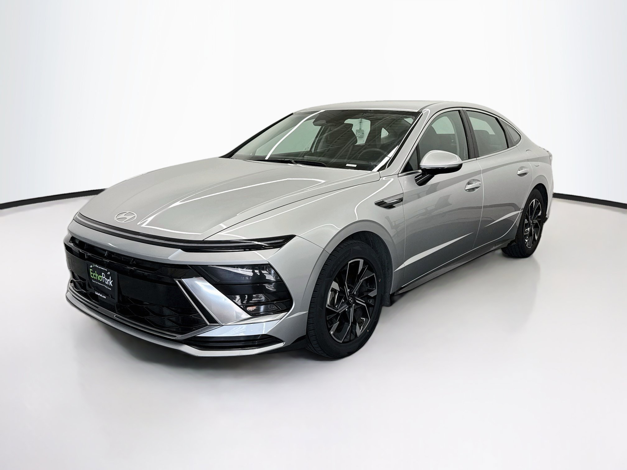 Used 2025 Hyundai Sonata SEL FWD image 3