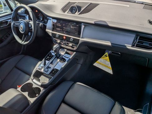 New 2026 Porsche Macan AWD/4WD image 27