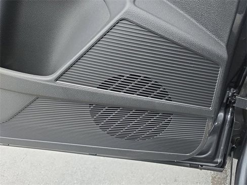 New 2025 Volkswagen Taos SE image 12