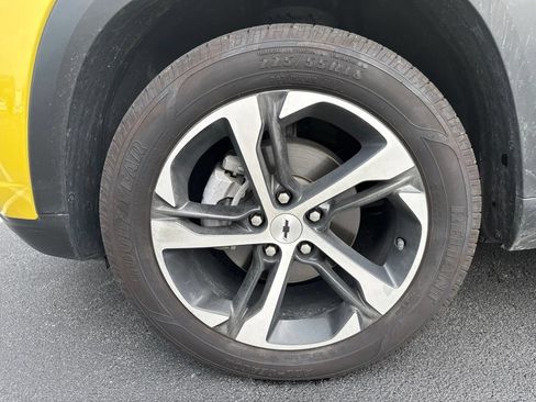 Used 2024 Chevrolet Trax RS FWD image 8