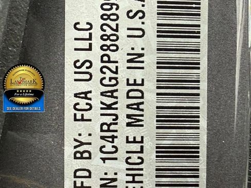 Used 2023 Jeep Grand Cherokee L Laredo image 23